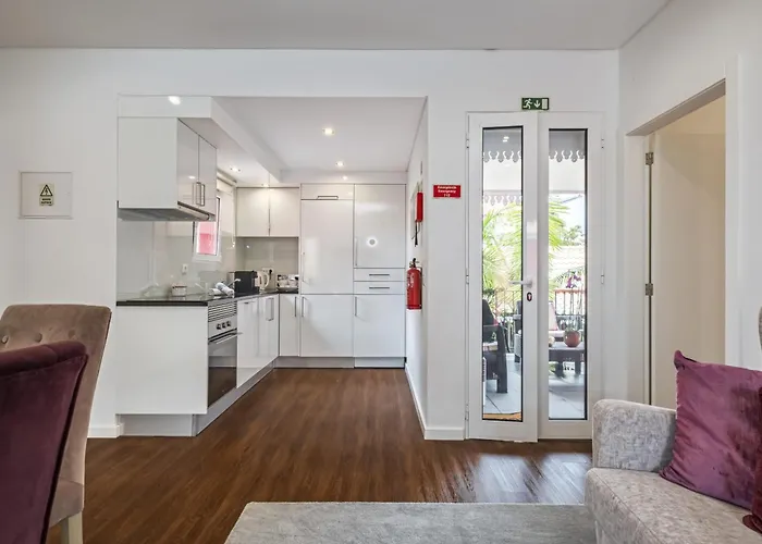 Quinta Da Tia Briosa By Homie *